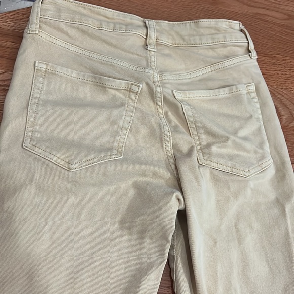Old Navy High Rise Women Jeans - Cream - Picture 7 of 7